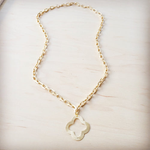 **Matte Gold Small Quatrefoil Pendant Necklace 257lh