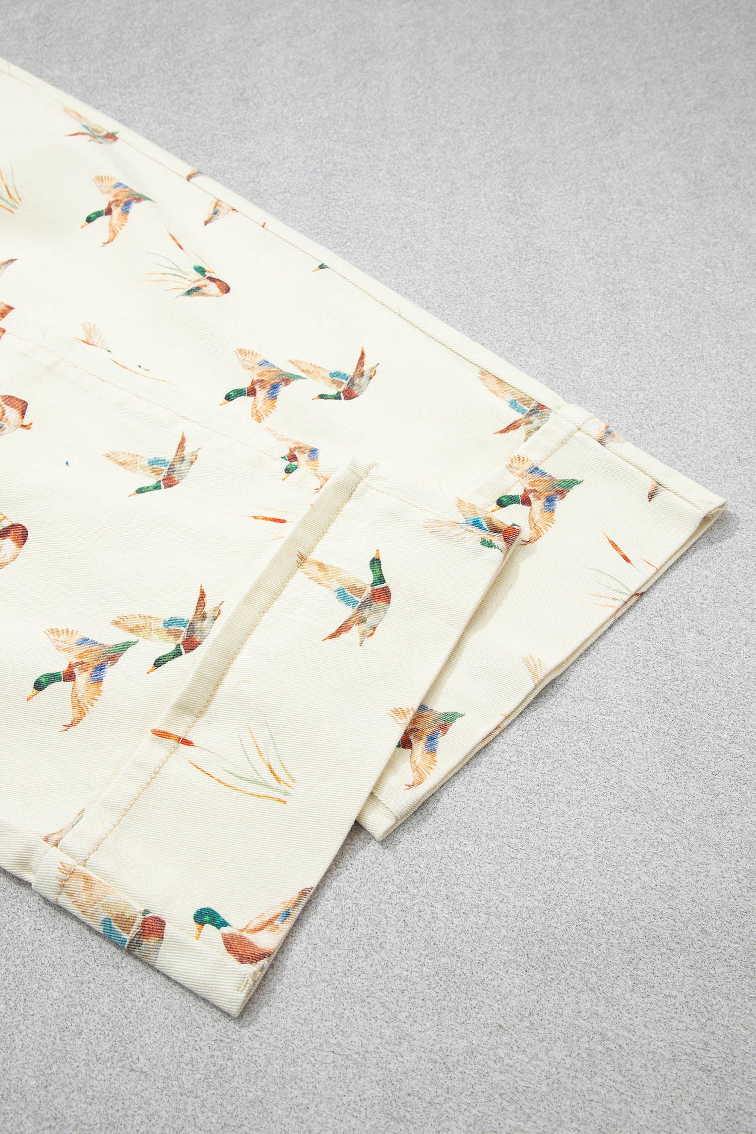 Beige Stylish Mallard Printed Cuffed Hem Shift Jeans