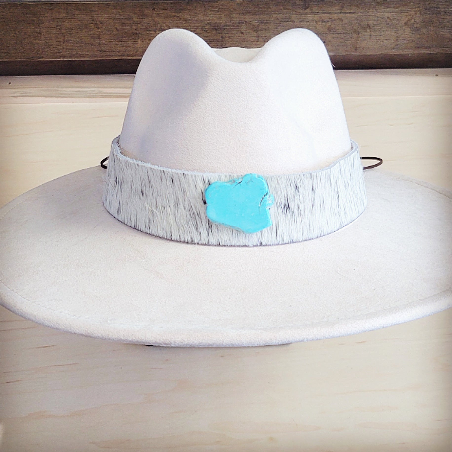 Wide Hair Hide White Spotted Hat Band w/ Turq 953o