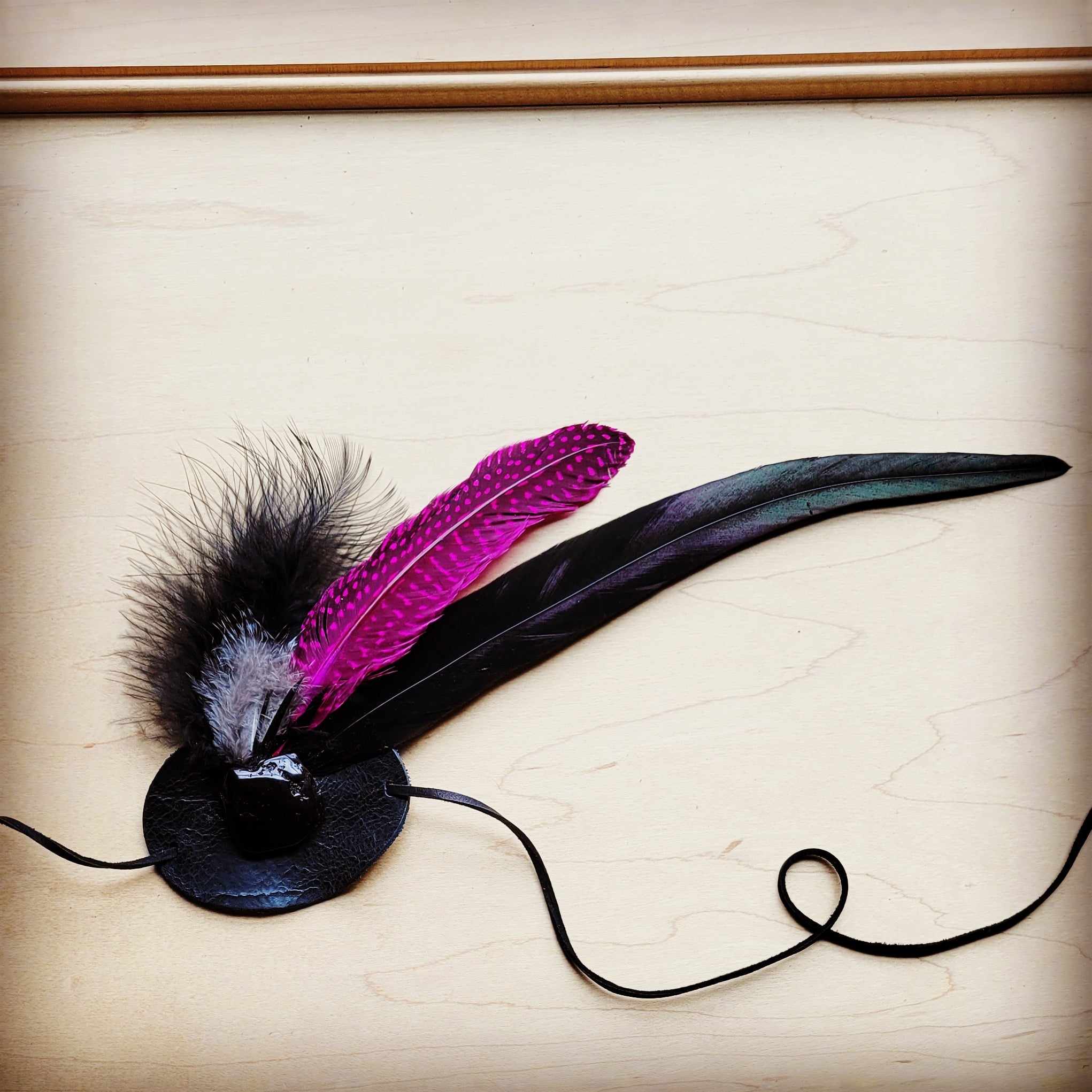 **Spotted Magenta/Black Feather & Leather Hat Band (Band Only) 983d