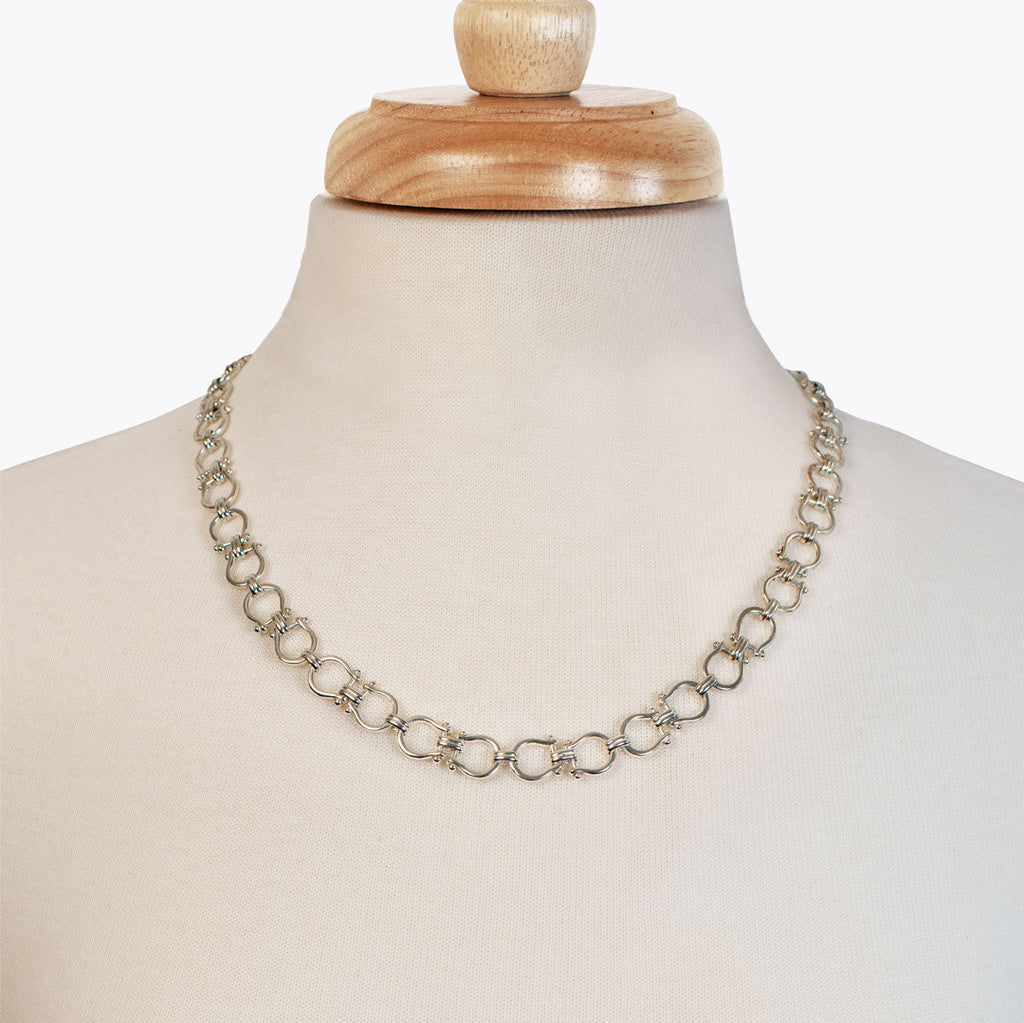 Chapelle - Horseshoe Link Earring in Silver