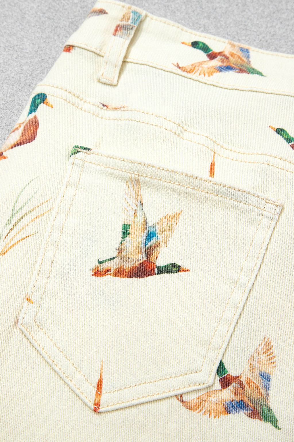 Beige Stylish Mallard Printed Cuffed Hem Shift Jeans