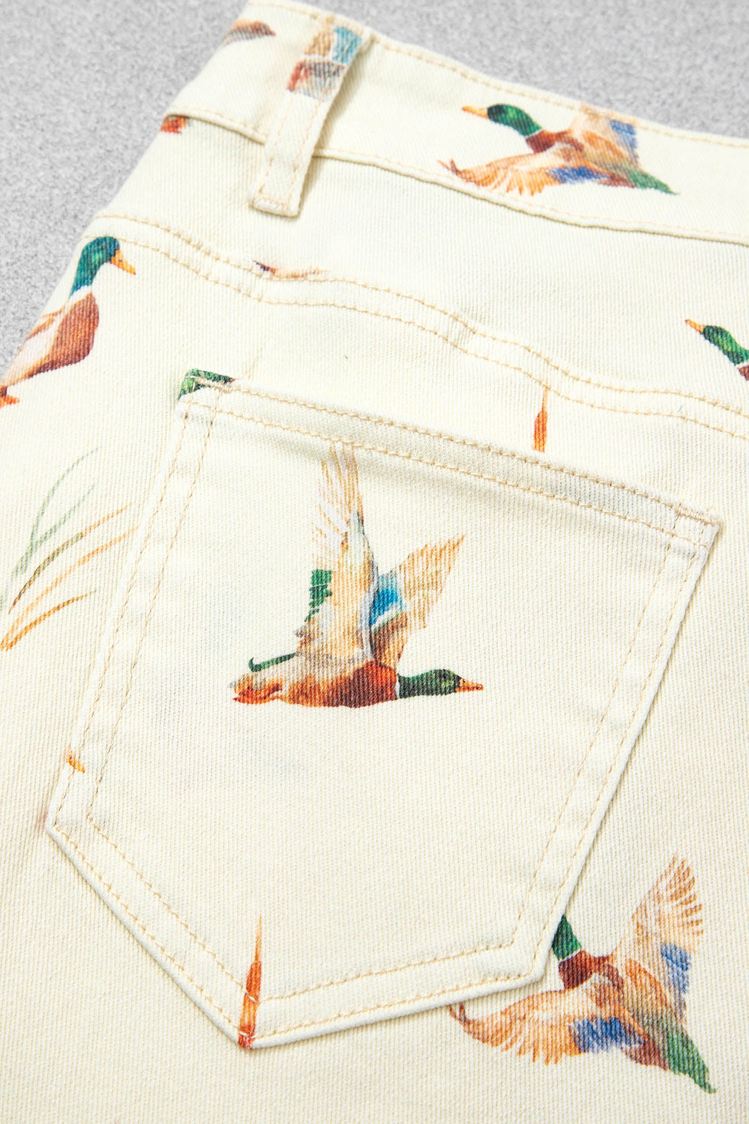 Beige Stylish Mallard Printed Cuffed Hem Shift Jeans