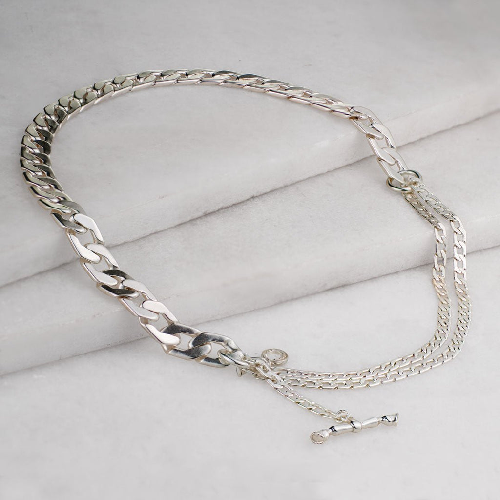 Cadence - Equestrian Curb Chain T-Bar Necklace in Silver