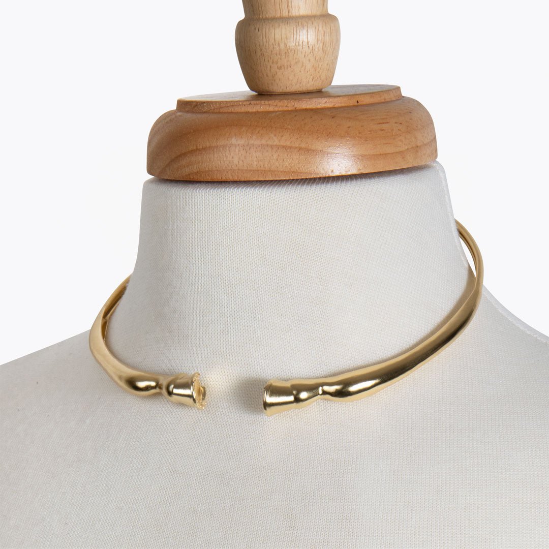 Cavallo - Horse Hoof Neck Cuff in Gold