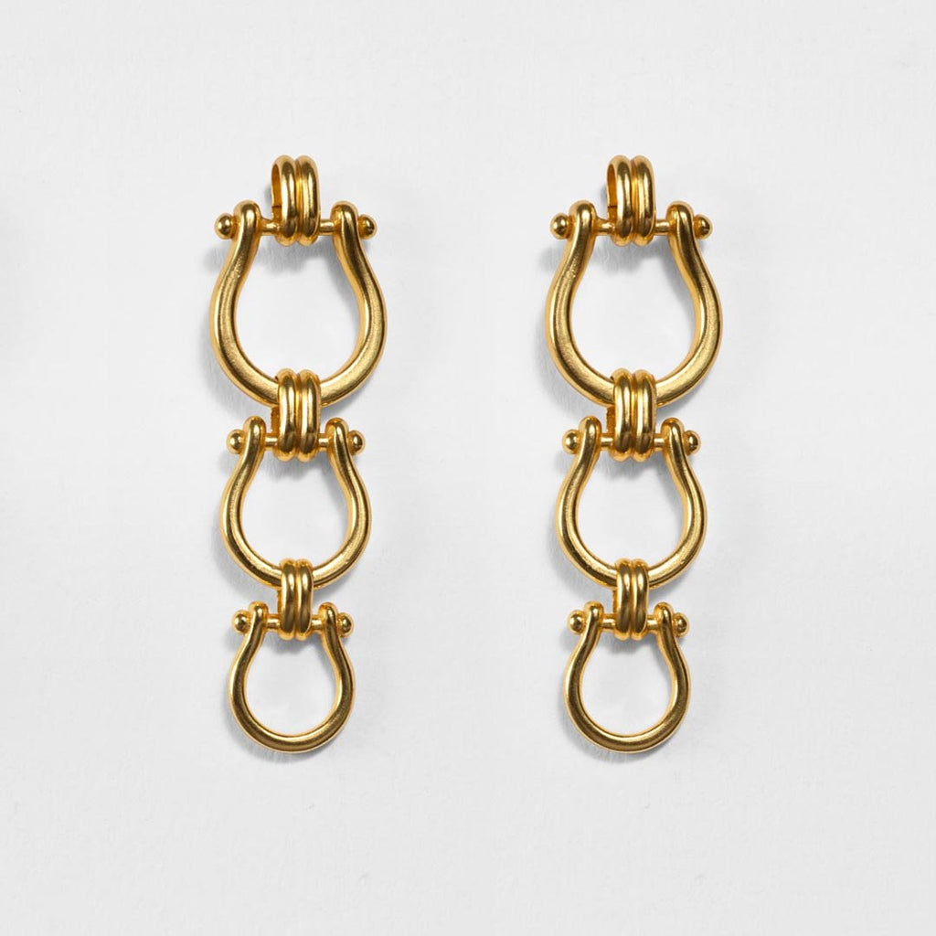 Chapelle - Horseshoe Link Equestrian Bracelet in Gold