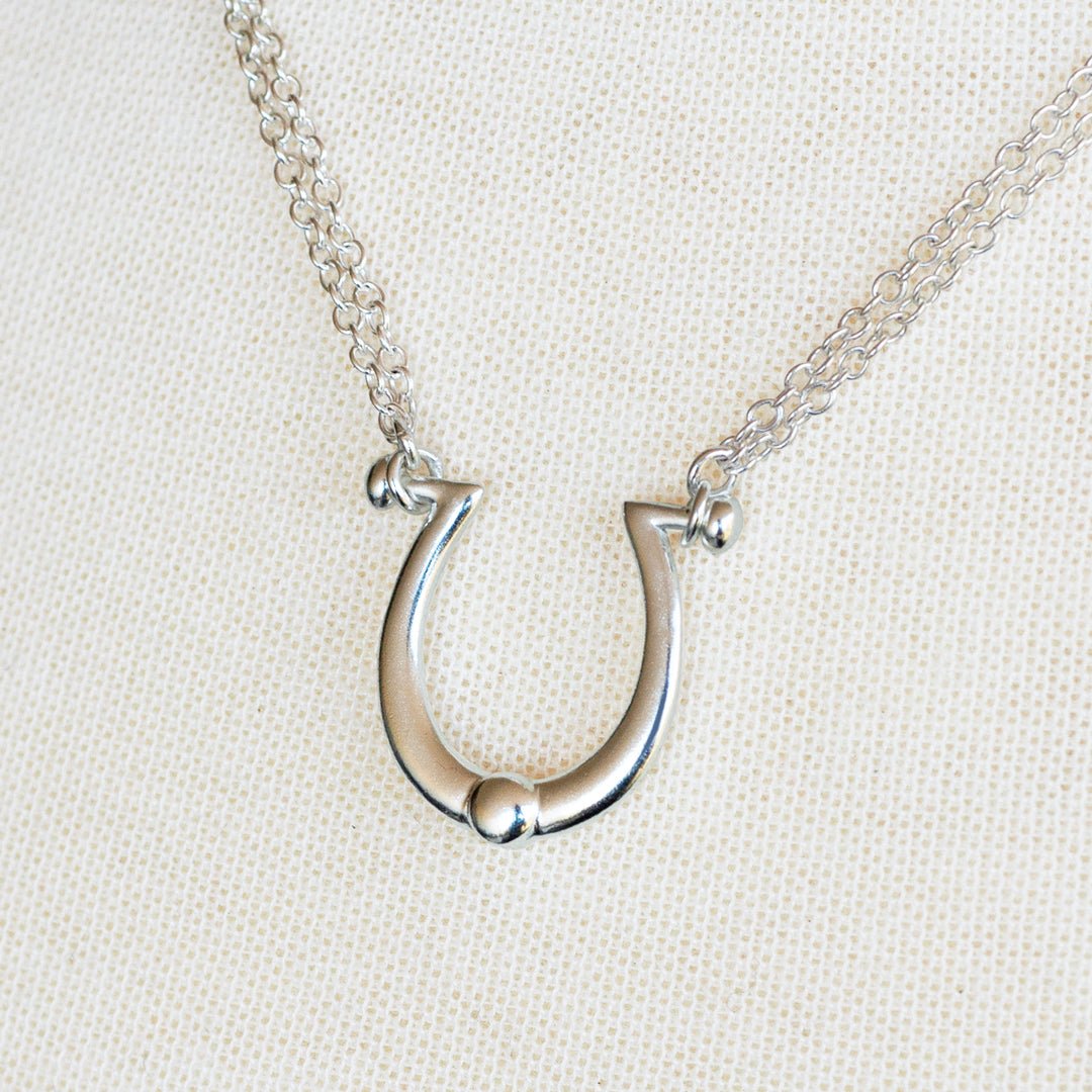 Omega - Equestrian Horseshoe Necklace in Silver